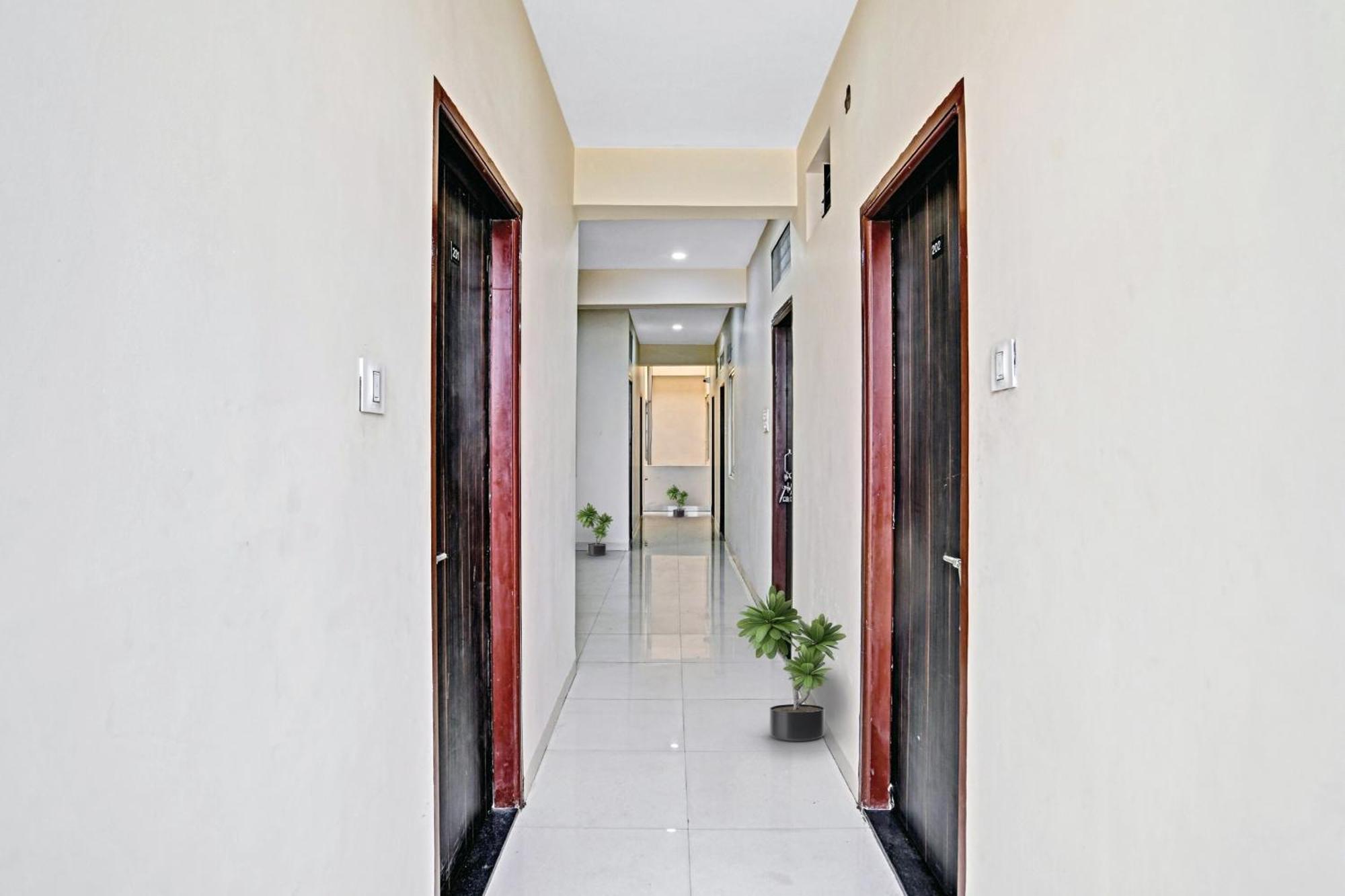 Hotel O Dream Palace Indore Bagian luar foto