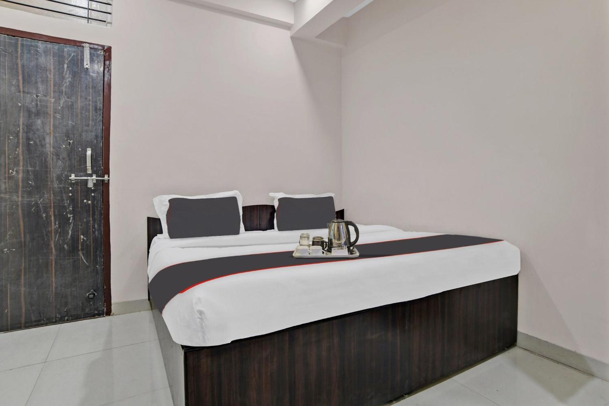 Hotel O Dream Palace Indore Bagian luar foto